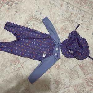 The North Face Infant Sun One-Piece, Pop Purple Rainbows End Print, 3M